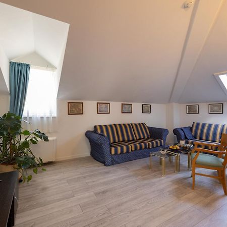 Villa Fontana Trogir Exteriör bild