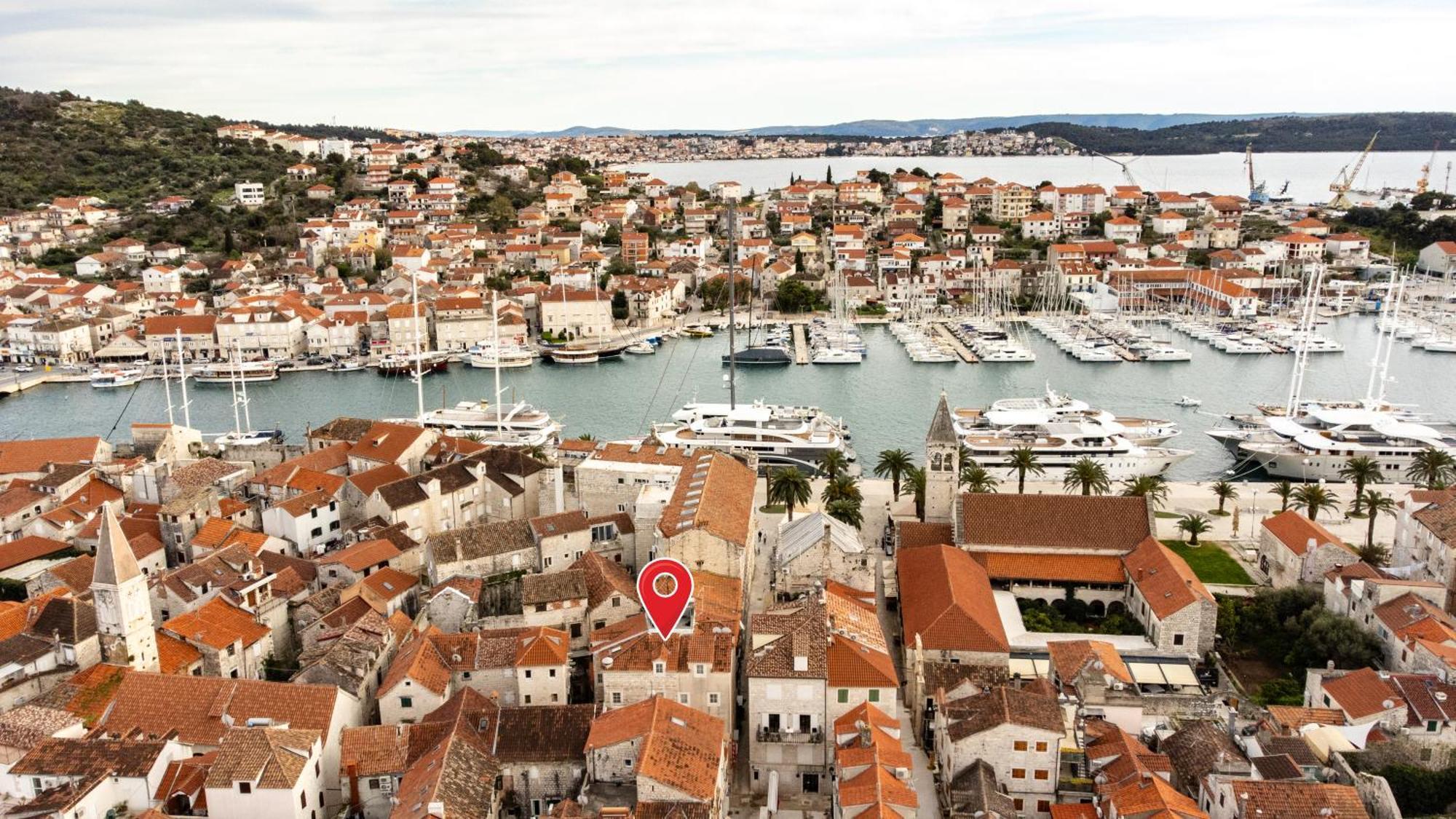 Villa Fontana Trogir Exteriör bild